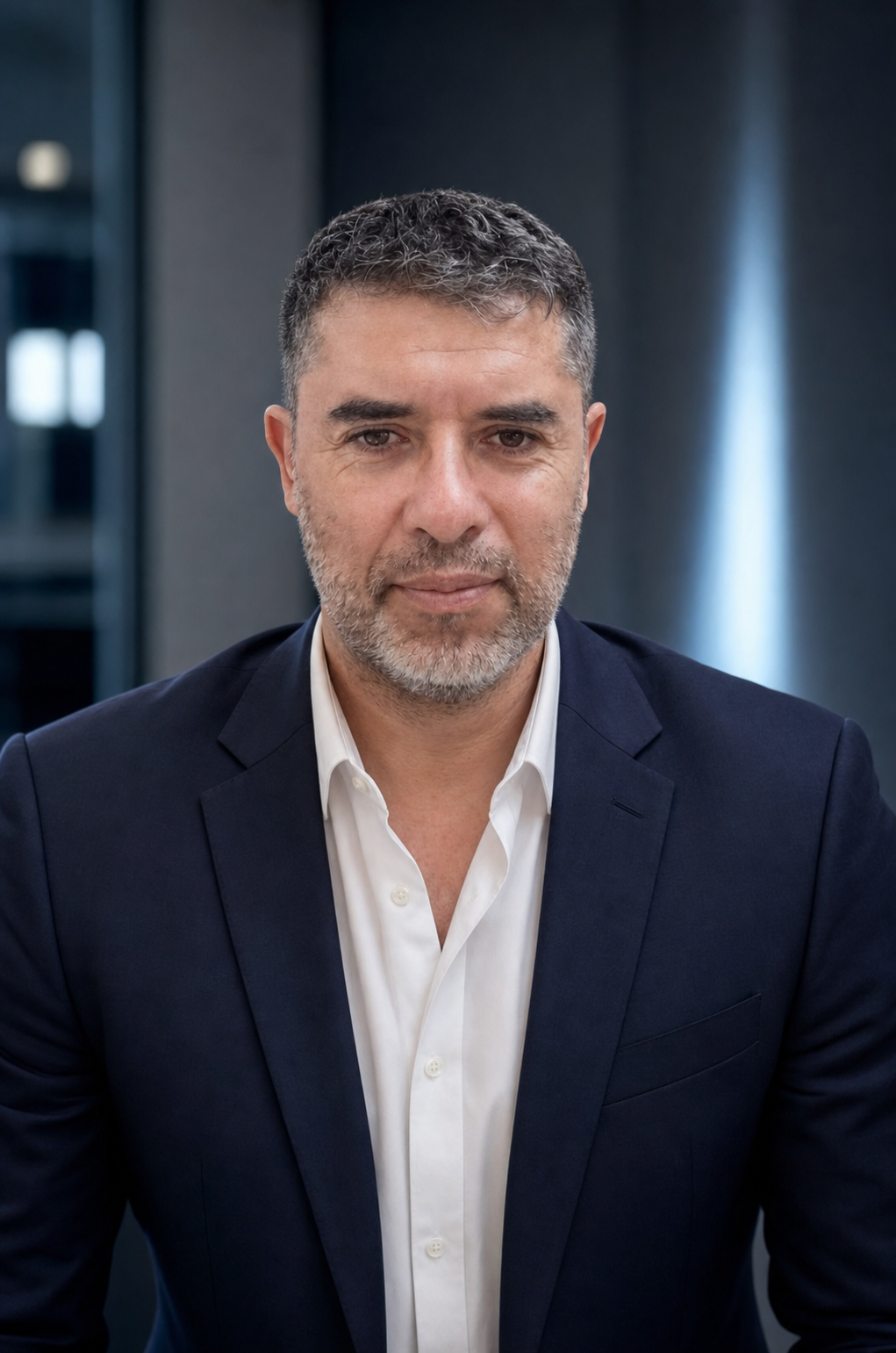 Retrato profesional de Mauricio Dioli